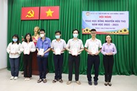 Phường 1 trao 18 suất học bổng Nguyễn Hữu Thọ