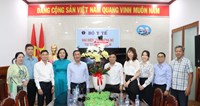 Lãnh đạo Quận 3 thăm các cơ sở y tế nhân Ngày Thầy thuốc Việt Nam