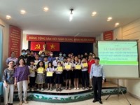 TRAO HỌC BỔNG KHUYẾN HỌC NĂM HỌC 2023 – 2024
