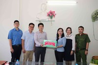 Bí thư Quận ủy Nguyễn Thanh Xuân thăm Khu phố 2, Phường 12