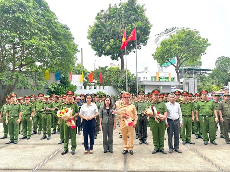 Công an Quận 3 tổ chức Lễ ra quân thực hiện cao điểm phòng ngừa, phát hiện, ngăn chặn, tấn công, trấn áp các loại tội phạm; đảm bảo ANTT, TTATGT tết Nguyên đán Ất tỵ 2025