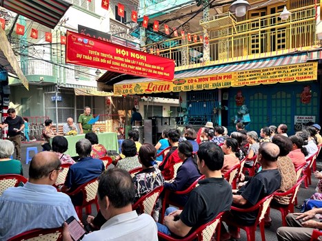 PHƯỜNG 1 TỔ CHỨC HỘI NGHỊ TUYÊN TRUYỀN HƯỚNG DẪN LẤY Ý KIẾN NHÂN DÂN ĐỐI VỚI DỰ THẢO SỬA ĐỔI, BỔ SUNG HIẾN PHÁP NĂM 2013 TRÊN ỨNG DỤNG VNEID