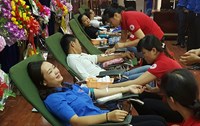 Thanh niên tình nguyện phường 1 hiến máu tình nguyện